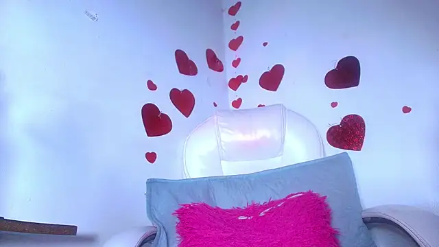 Snapshot of naomi_kyse chatting on February 2025 09:30:02 AM naomi kyse online show from February 2025 09:30:02 AM