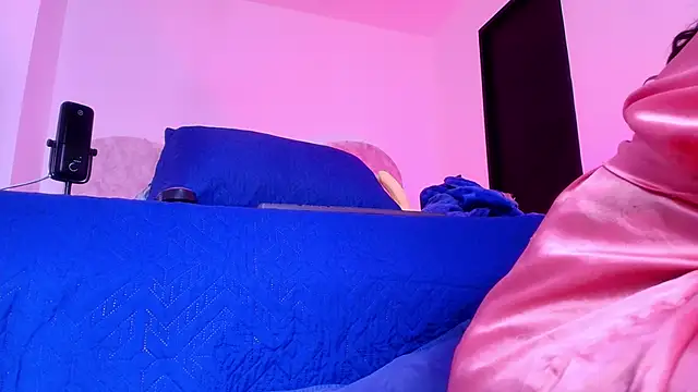 naomi kyse online show from December 2025 03:14:02 AM