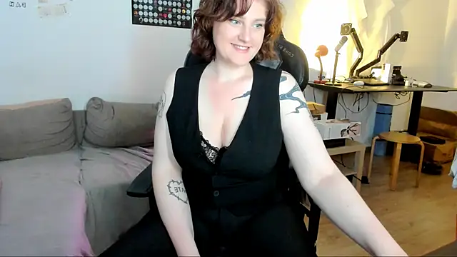 KiraKoval online show from June 2026 12:15:02 PM