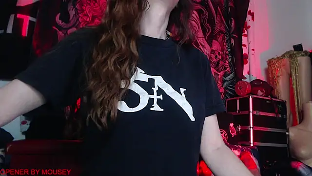 Silentmary online show from May 2026 12:40:01 AM