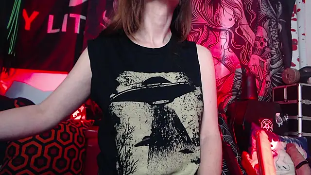 Silentmary online show from May 2026 06:15:02 PM