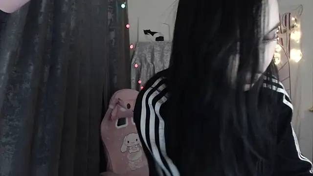 Holy420lolii online show from February 2025 08:15:02 PM