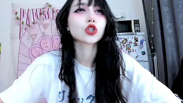 Holy420lolii online show from May 2026 06:16:01 PM