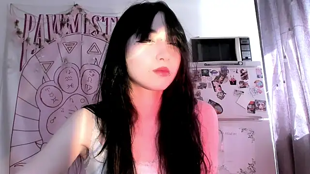 Holy420lolii online show from July 2026 02:14:01 PM
