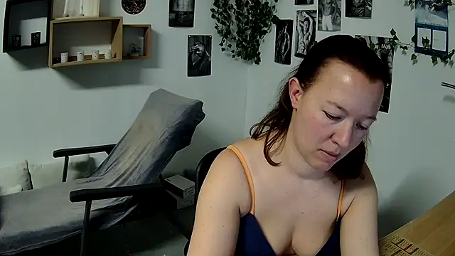 AnyaKreyxh online show from February 2025 06:13:02 PM