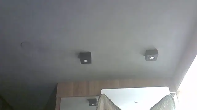 Skinny-Kitten online show from November 2025 10:53:02 PM