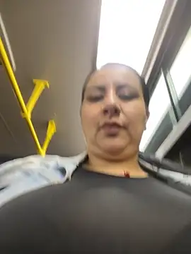 Abril Luv online show from October 2025 12:55:01 AM