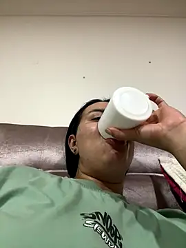 Abril Luv online show from October 2025 01:52:02 AM