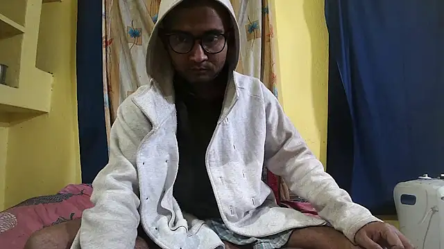 Cute boy2000 online show from January 2025 12:22:02 AM