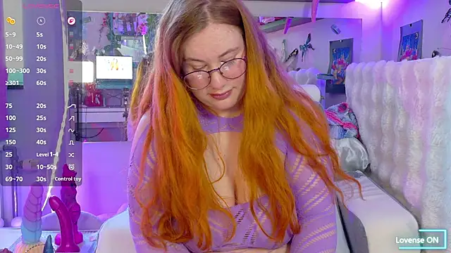 FluffyRainbowKity online show from July 2026 12:42:02 PM