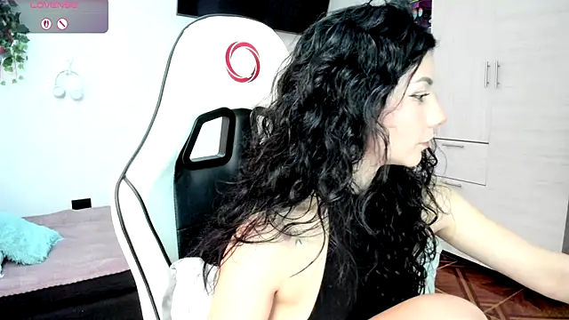 Gisell1501997 online show from April 2026 04:26:01 PM