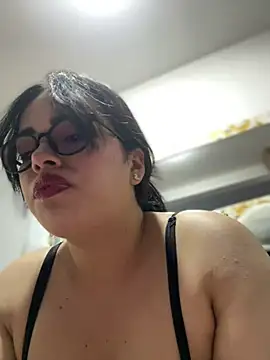 Snapshot of andra_rose chatting on January 2025 02:53:01 AM andra rose online show from January 2025 02:53:01 AM