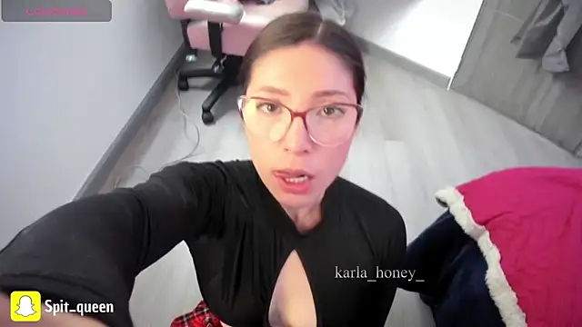 Spit queen online show from March 2025 06:42:01 PM