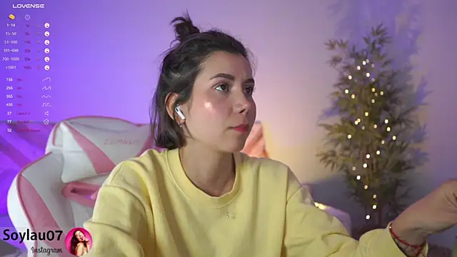 imjess01 online show from December 2024 01:57:02 AM