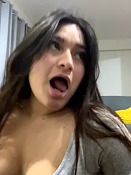 LuceroRm online show from November 2025 04:15:02 AM