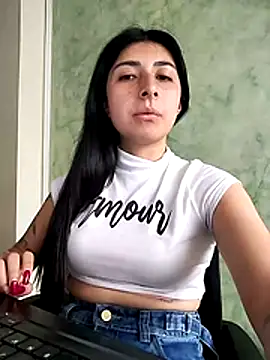 Snapshot of EmmaWilliamss chatting on November 2025 08:19:02 PM EmmaWilliamss online show from November 2025 08:19:02 PM