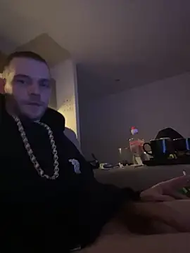 Snapshot of Z1uk chatting on March 2026 02:00:02 AM Z1uk online show from March 2026 02:00:02 AM