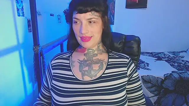 Snapshot of VampGirl1 chatting on December 2024 05:28:02 PM VampGirl1 online show from December 2024 05:28:02 PM