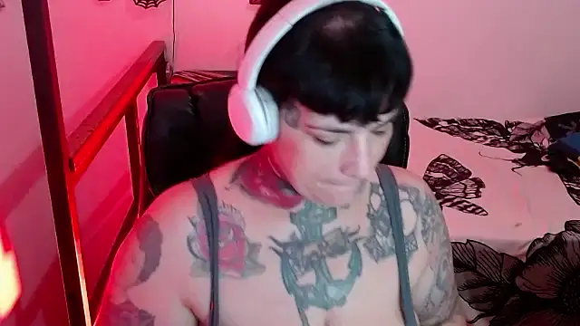 Snapshot of VampGirl1 chatting on December 2024 12:56:02 PM VampGirl1 online show from December 2024 12:56:02 PM