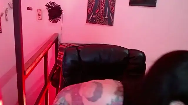 Snapshot of VampGirl1 chatting on January 2025 11:43:02 AM VampGirl1 online show from January 2025 11:43:02 AM