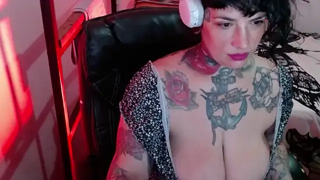 Snapshot of VampGirl1 chatting on January 2025 12:16:01 PM VampGirl1 online show from January 2025 12:16:01 PM