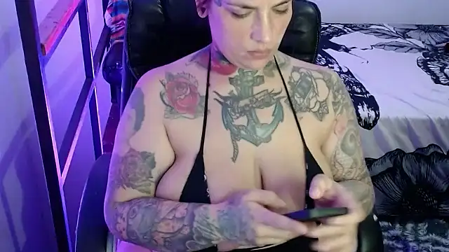 Snapshot of VampGirl1 chatting on February 2025 10:09:01 PM VampGirl1 online show from February 2025 10:09:01 PM