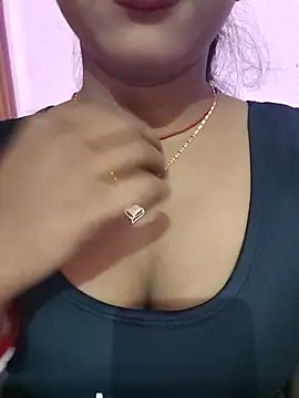 Snapshot of ANGE-MOU chatting on February 2025 01:46:02 AM ANGE-MOU online show from February 2025 01:46:02 AM