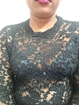 Snapshot of ANGE-MOU chatting on December 2025 01:12:02 AM ANGE-MOU online show from December 2025 01:12:02 AM