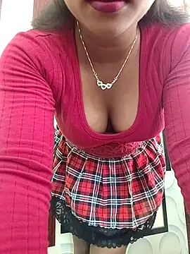 Snapshot of ANGE-MOU chatting on February 2026 03:24:02 AM ANGE-MOU online show from February 2026 03:24:02 AM