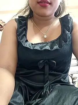 Snapshot of ANGE-MOU chatting on May 2026 04:18:02 AM ANGE-MOU online show from May 2026 04:18:02 AM