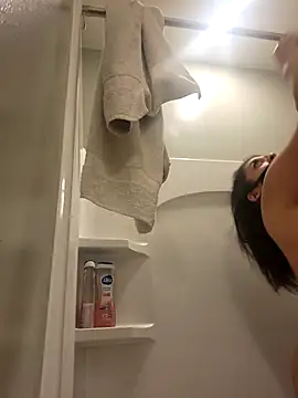 Snapshot of lofibunni chatting on February 2026 03:25:01 AM lofibunni online show from February 2026 03:25:01 AM