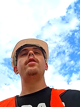 stonerkid578 online show from October 2025 03:32:01 PM