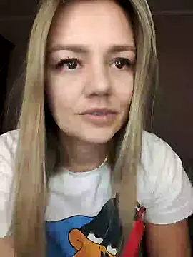 Snapshot of KrissSexi chatting on February 2025 02:59:02 PM KrissSexi online show from February 2025 02:59:02 PM