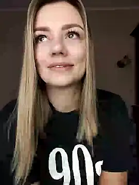 Snapshot of KrissSexi chatting on March 2025 05:42:02 AM KrissSexi online show from March 2025 05:42:02 AM