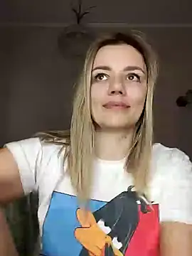 Snapshot of KrissSexi chatting on March 2025 05:29:02 AM KrissSexi online show from March 2025 05:29:02 AM