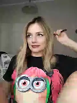 Snapshot of KrissSexi chatting on March 2025 04:01:02 PM KrissSexi online show from March 2025 04:01:02 PM