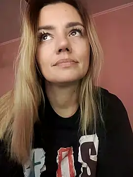 Snapshot of KrissSexi chatting on September 2025 08:26:01 AM KrissSexi online show from September 2025 08:26:01 AM