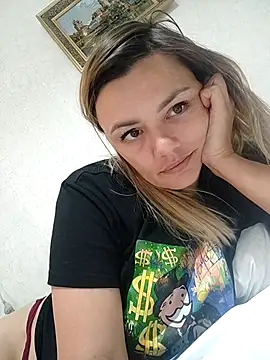 Snapshot of KrissSexi chatting on October 2025 09:49:01 AM KrissSexi online show from October 2025 09:49:01 AM