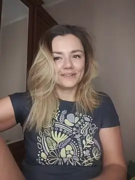 Snapshot of KrissSexi chatting on November 2025 11:55:02 AM KrissSexi online show from November 2025 11:55:02 AM