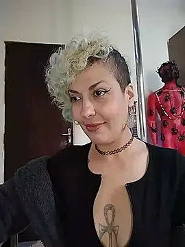 MariLouM online show from July 2026 05:17:02 PM