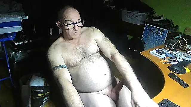 chrichri38xh online show from February 2025 10:09:02 PM