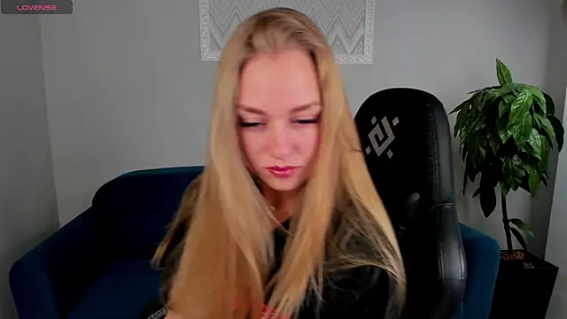 Barbie Lis online show from March 2025 12:37:02 AM