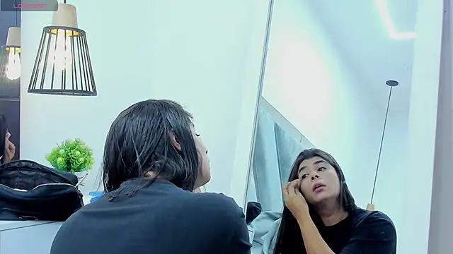 ZiaCalifa online show from November 2025 11:42:02 AM