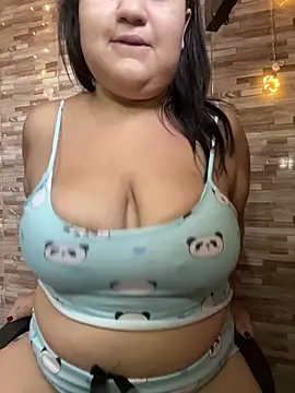 MinaBoss online show from April 2026 07:44:01 PM