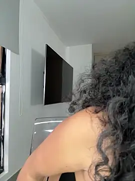 Mariecurl online show from April 2026 08:42:02 PM