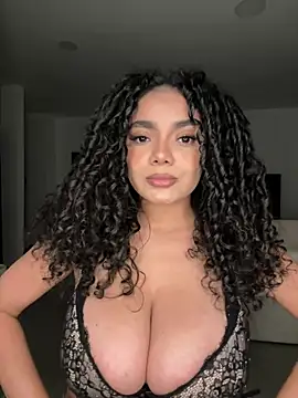 Snapshot of Mariecurl chatting on June 2026 11:53:02 PM Mariecurl online show from June 2026 11:53:02 PM