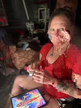 Snapshot of SummerBlueMoon chatting on October 2025 05:00:02 AM SummerBlueMoon online show from October 2025 05:00:02 AM