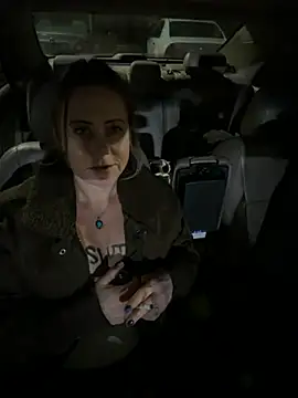 Snapshot of SummerBlueMoon chatting on February 2026 01:40:01 PM SummerBlueMoon online show from February 2026 01:40:01 PM