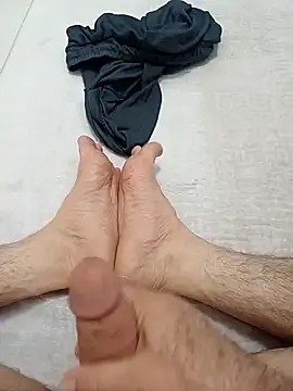 Snapshot of Hardapple01 chatting on December 2024 12:56:02 AM Hardapple01 online show from December 2024 12:56:02 AM