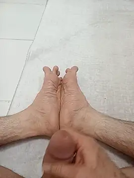 Snapshot of Hardapple01 chatting on March 2025 11:57:02 PM Hardapple01 online show from March 2025 11:57:02 PM